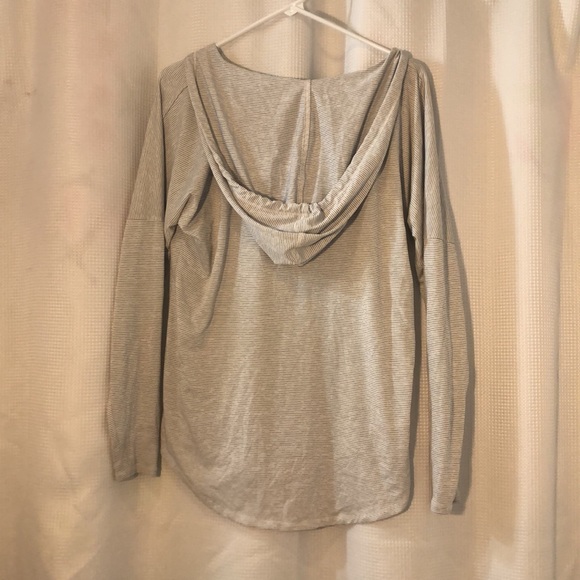 Women’s Old Navy Active Hoodie - Picture 2 of 3